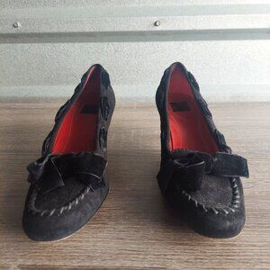 Coach Black Suede Velvet Trim Pumps Shoes Heels w/ Bow -  Size 6B